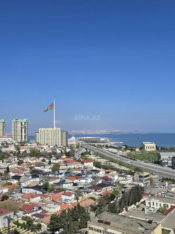 Satılır 2 otaqlı mənzil 65 m²