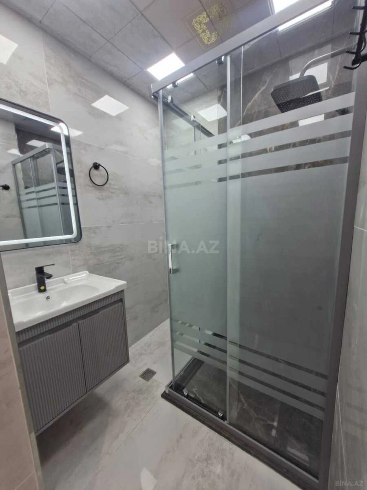 Satılır 4 otaqlı mənzil 80 m²