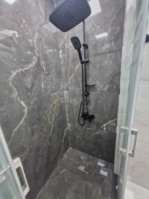 Satılır 4 otaqlı mənzil 80 m²