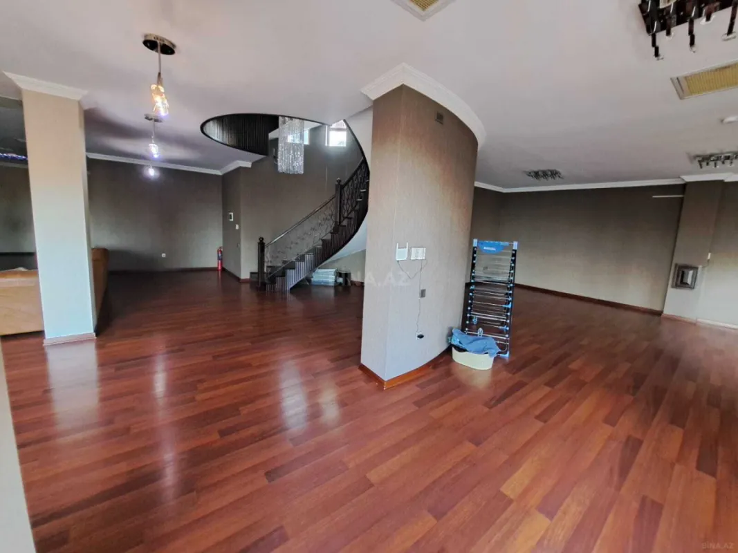 Kirayə verilir 6 otaqlı həyət evi 400 m²