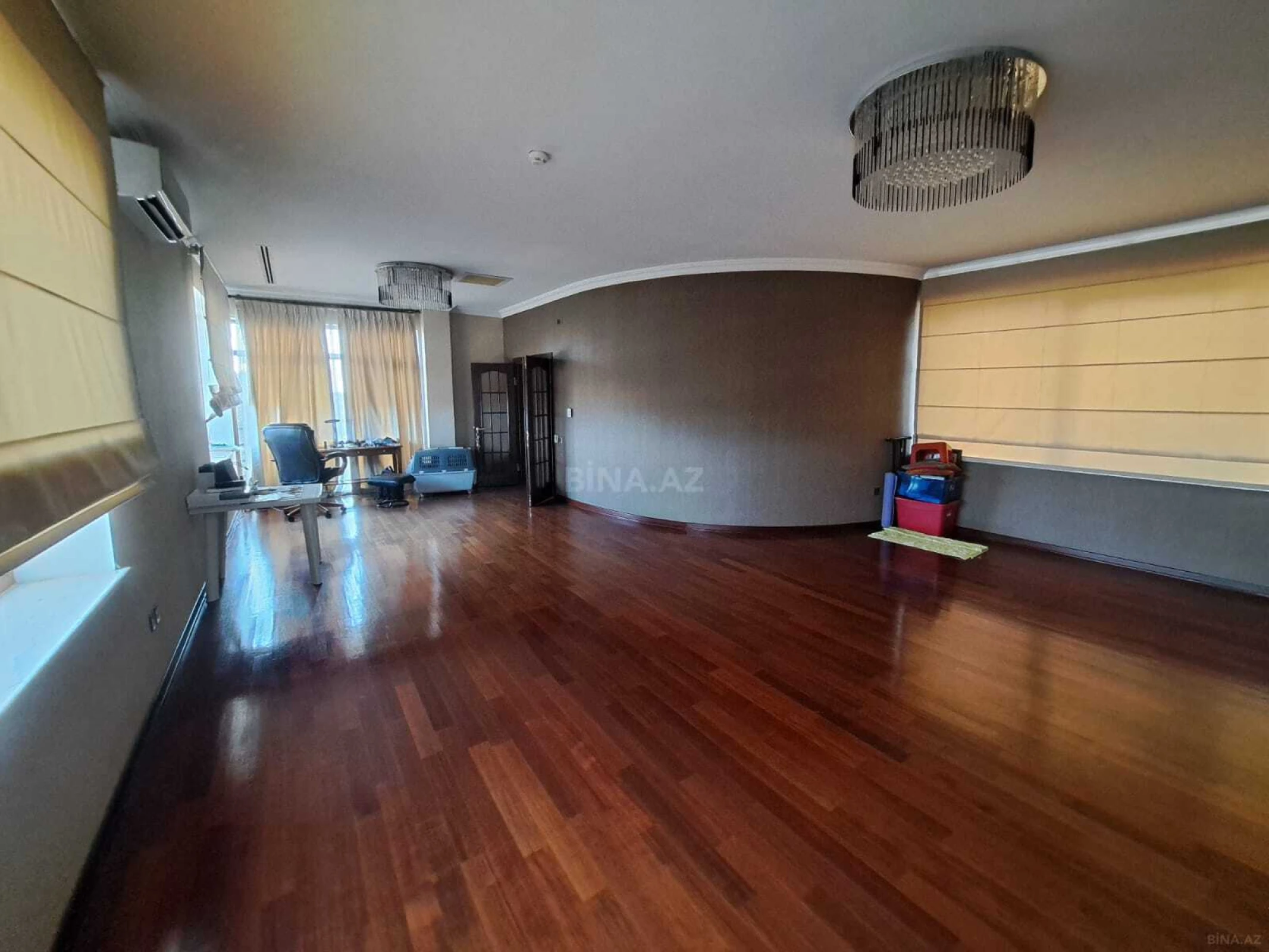 Kirayə verilir 6 otaqlı həyət evi 400 m²