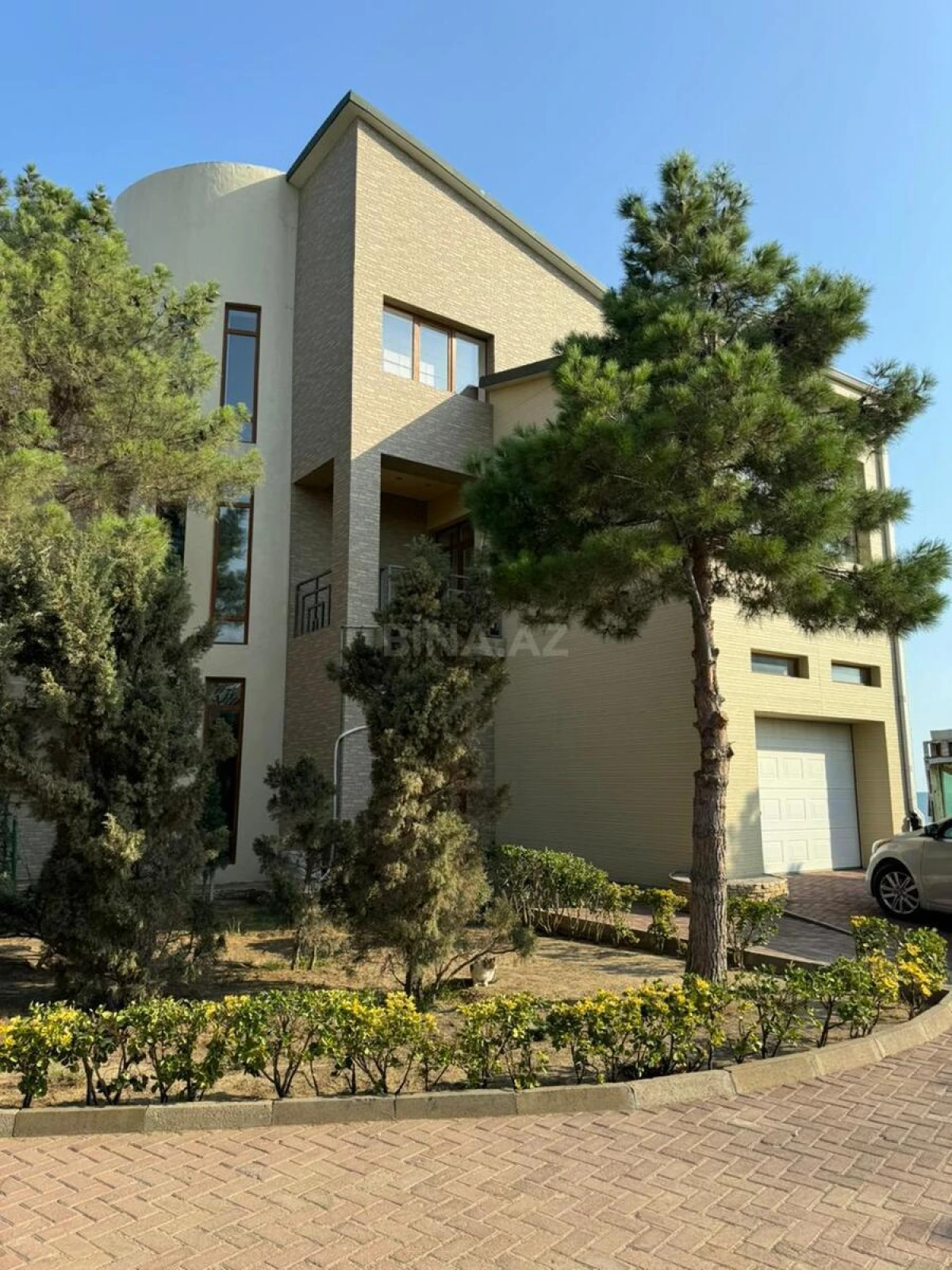 Kirayə verilir 6 otaqlı həyət evi 400 m²