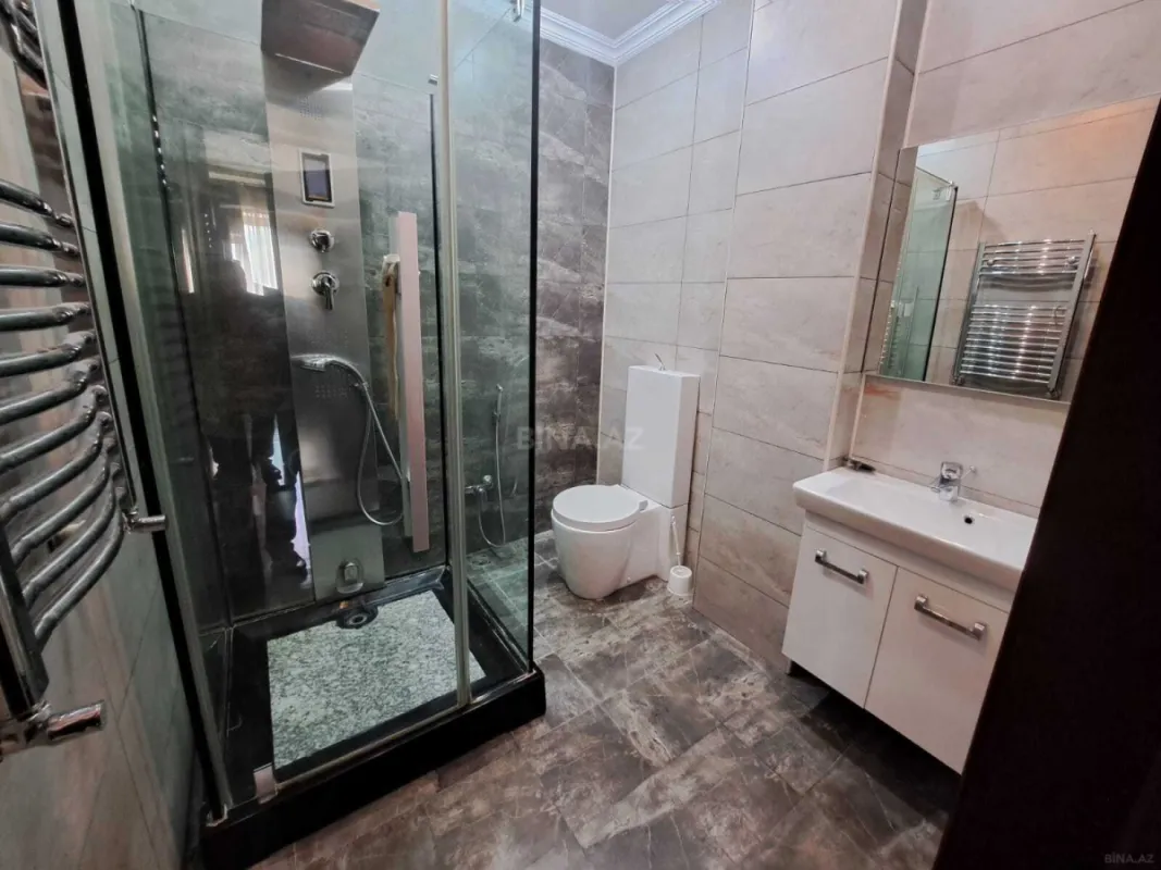 Kirayə verilir 6 otaqlı həyət evi 400 m²