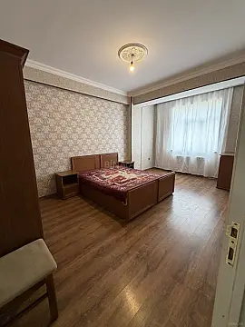 Satılır 1 otaqlı mənzil 53 m²