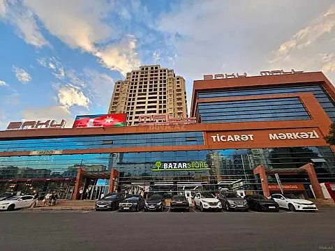 Satılır 3 otaqlı mənzil 138 m² — Bakı, İnşaatçılar 3 otaq 138.00 m²