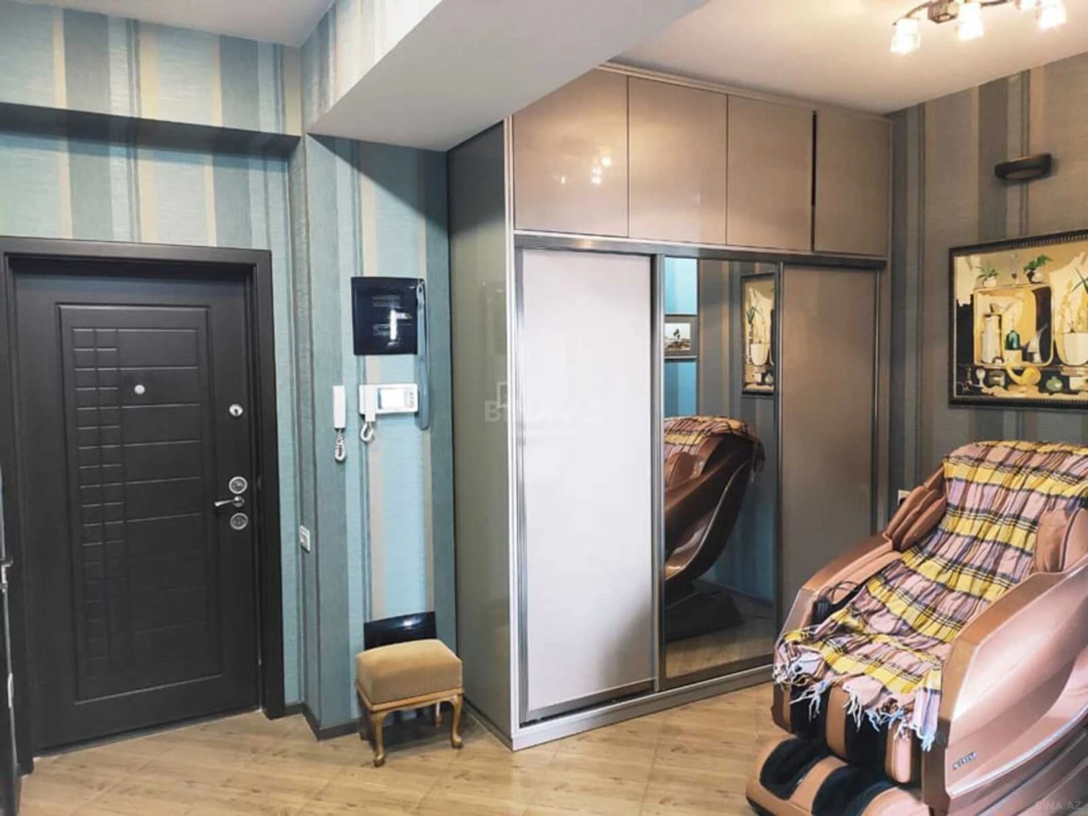 Satılır 3 otaqlı mənzil 138 m²