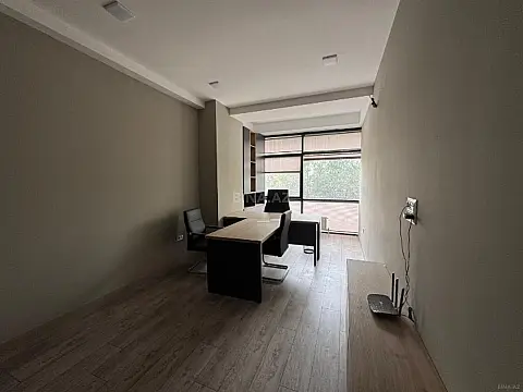 Kirayə verilir 3 otaqlı ofis 90 m²