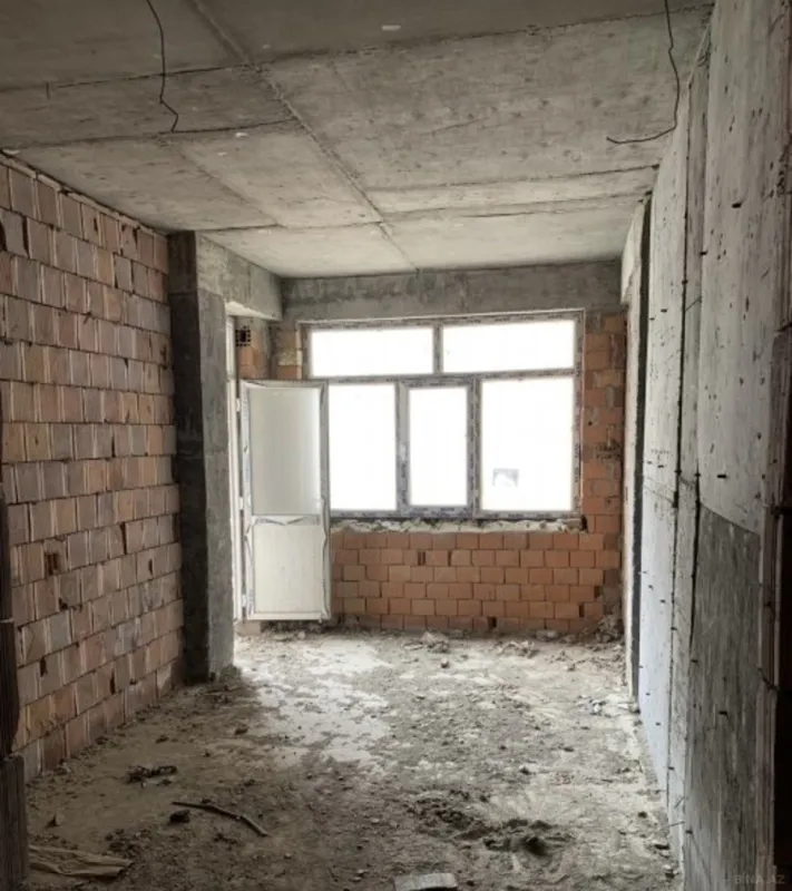 Satılır 4 otaqlı mənzil 152 m²