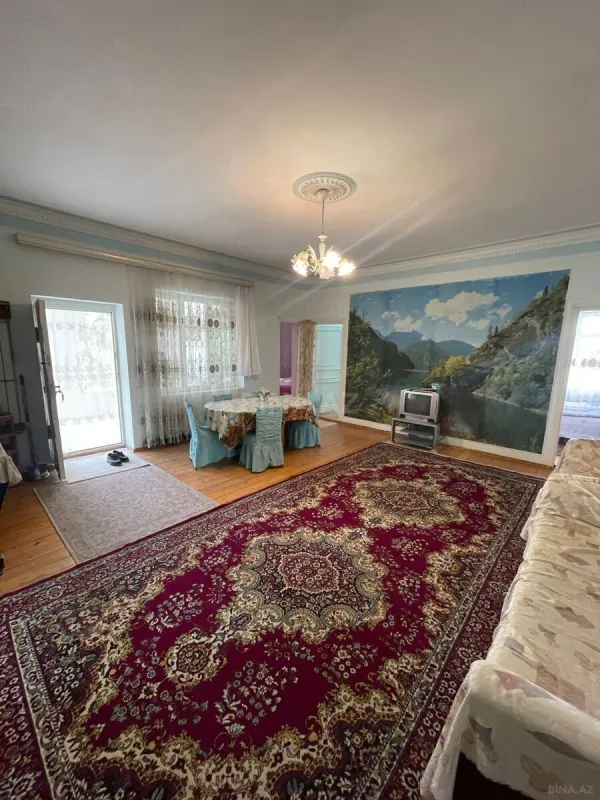 Kirayə verilir 5 otaqlı həyət evi 200 m²
