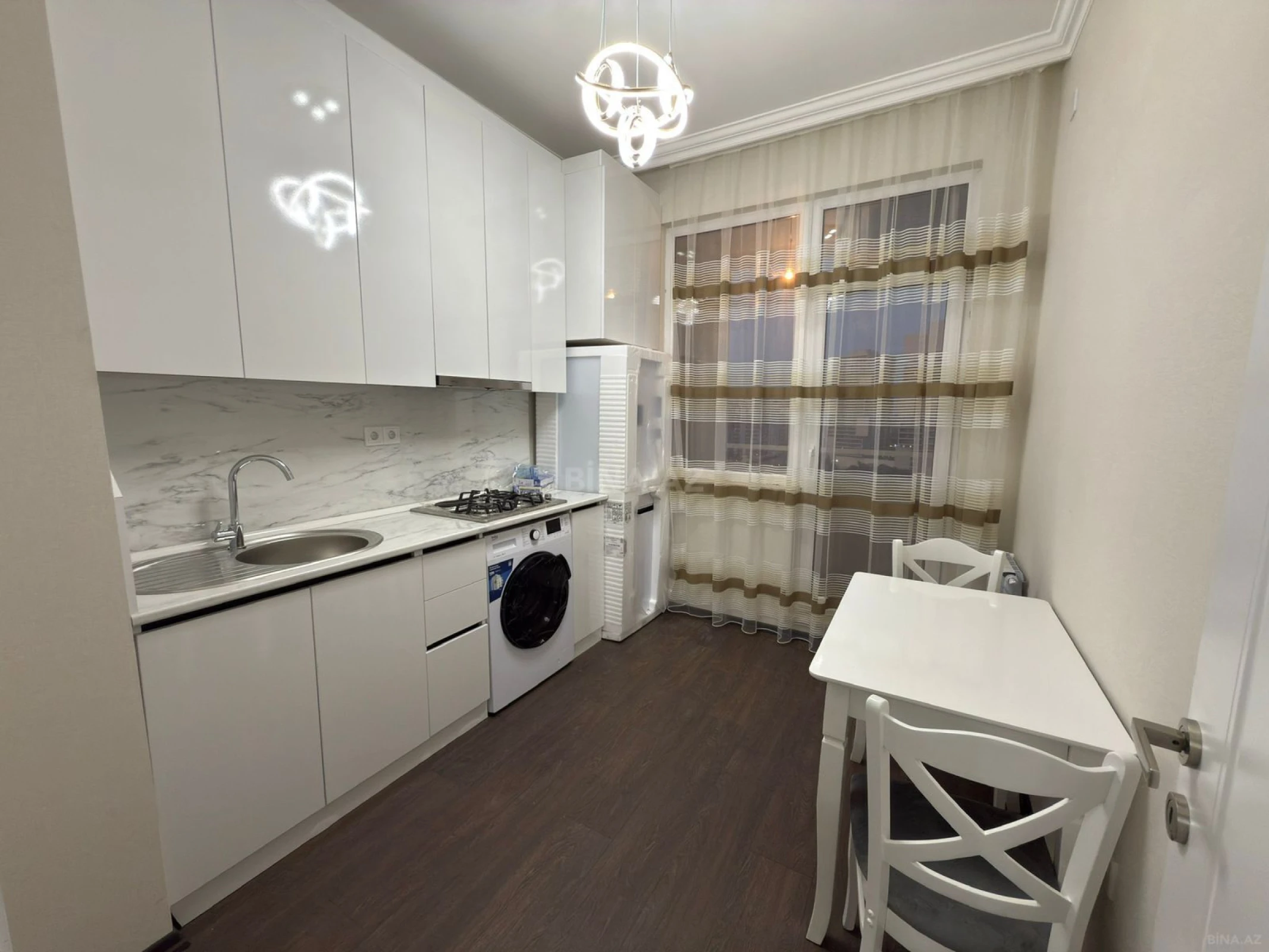 Kirayə verilir 2 otaqlı mənzil 58 m²