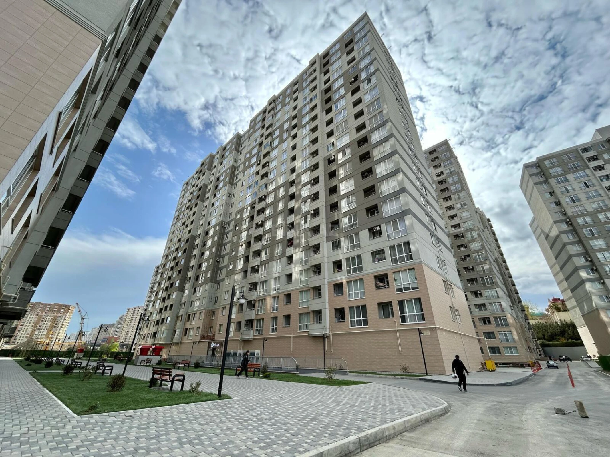 Kirayə verilir 2 otaqlı mənzil 58 m²