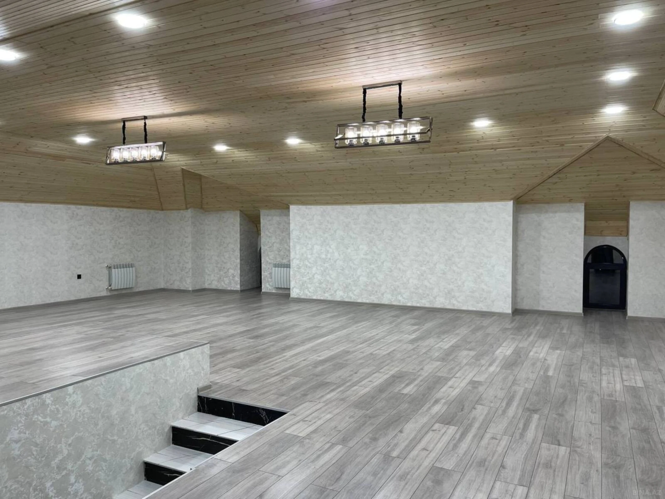 Satılır 6 otaqlı həyət evi 430 m²