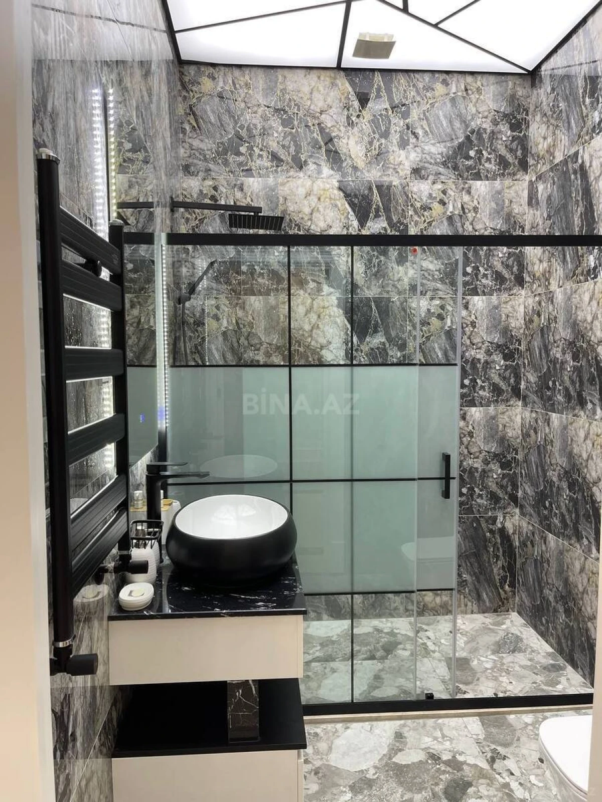 Satılır 6 otaqlı həyət evi 430 m²