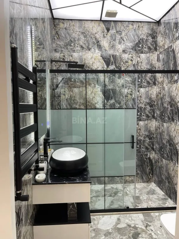 Satılır 6 otaqlı həyət evi 430 m²