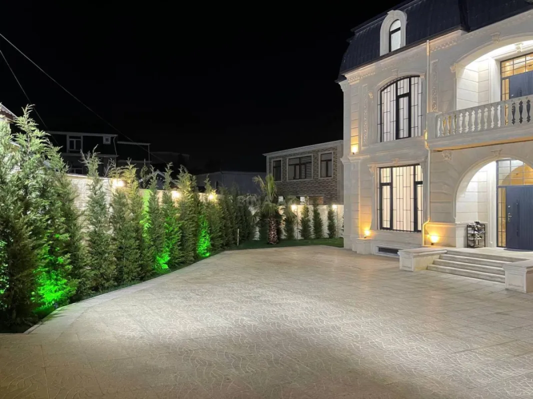 Satılır 6 otaqlı həyət evi 430 m²