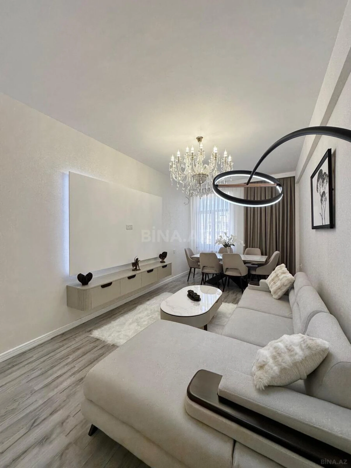 Satılır 2 otaqlı mənzil 103 m²