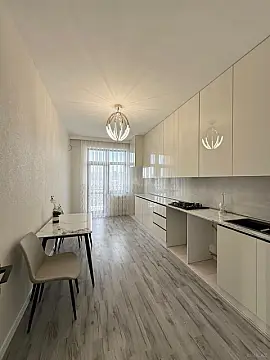 Satılır 2 otaqlı mənzil 103 m²