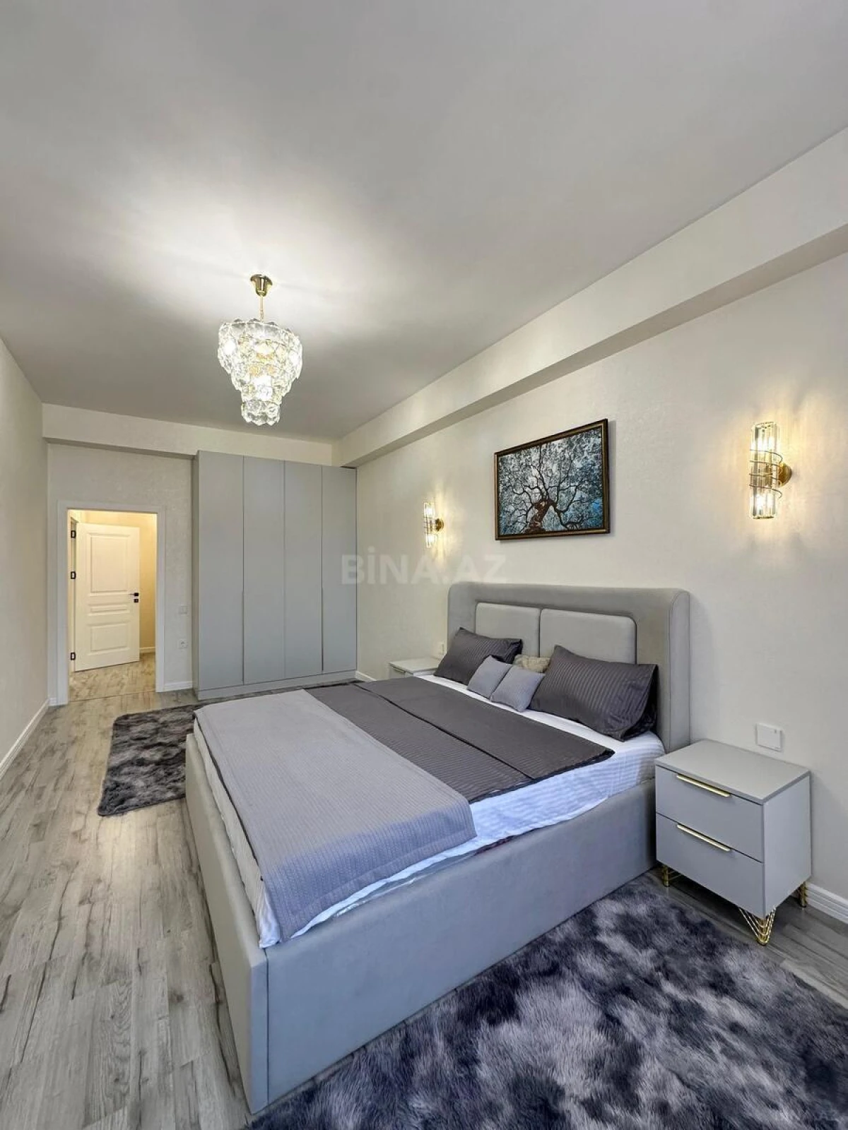 Satılır 2 otaqlı mənzil 103 m²