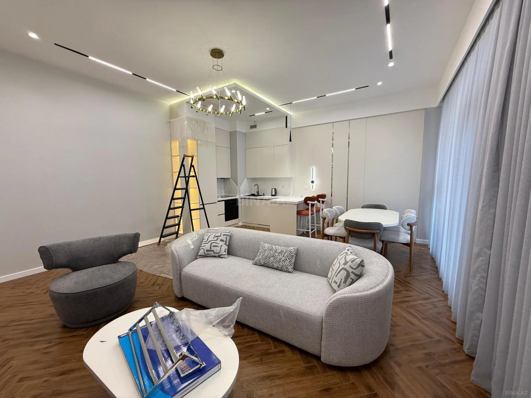 Kirayə verilir 2 otaqlı mənzil 80 m²