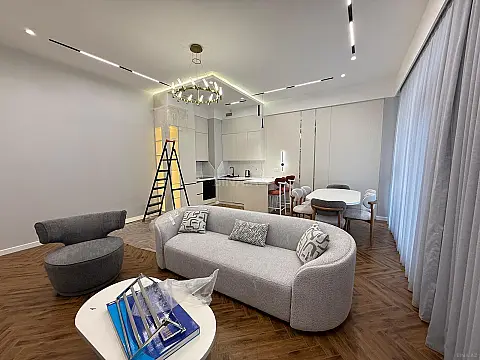 Kirayə verilir 2 otaqlı mənzil 80 m²