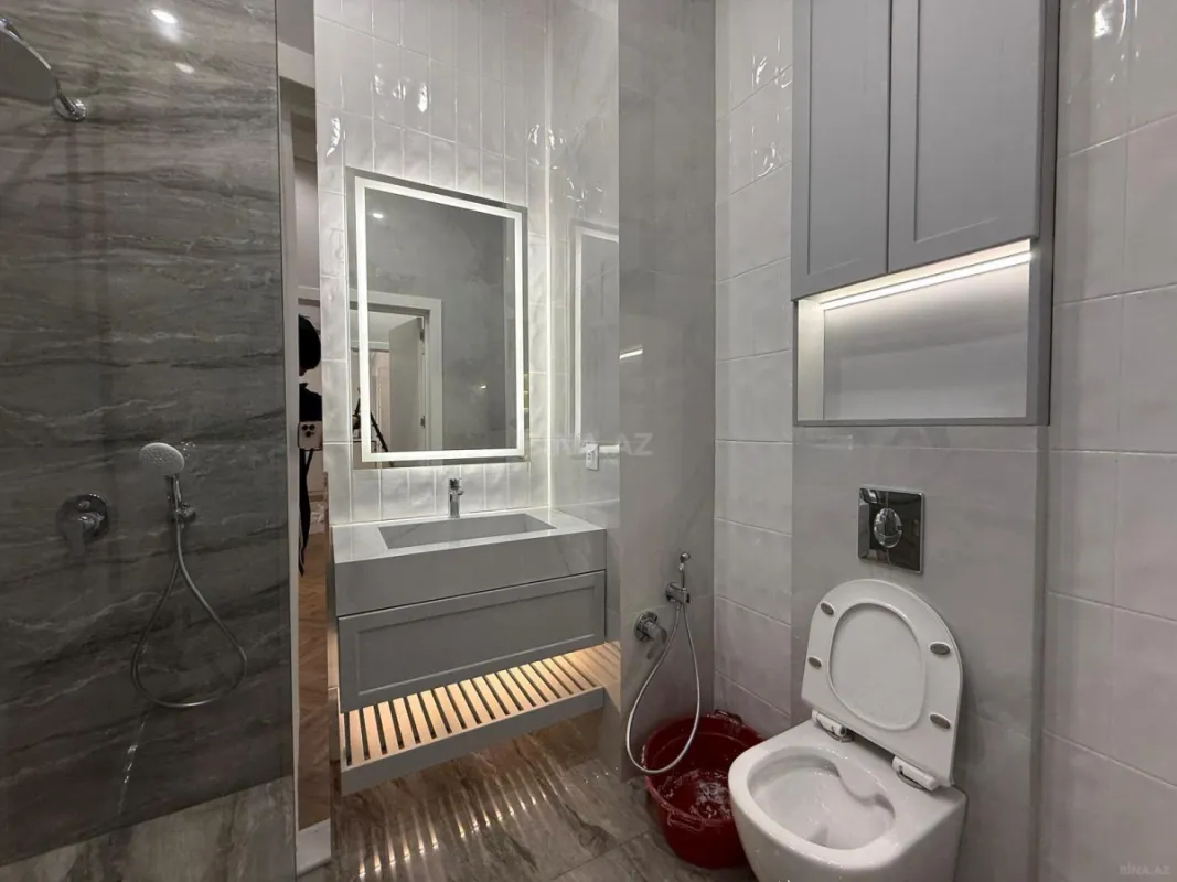 Kirayə verilir 2 otaqlı mənzil 80 m²