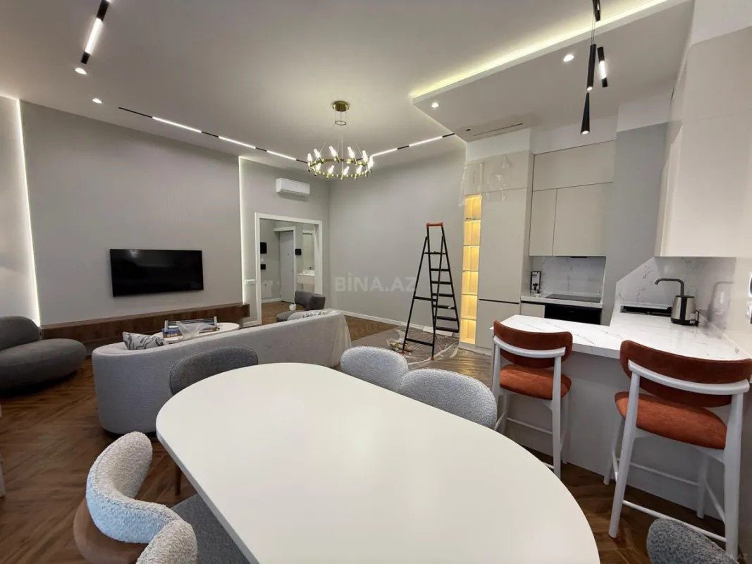 Kirayə verilir 2 otaqlı mənzil 80 m²