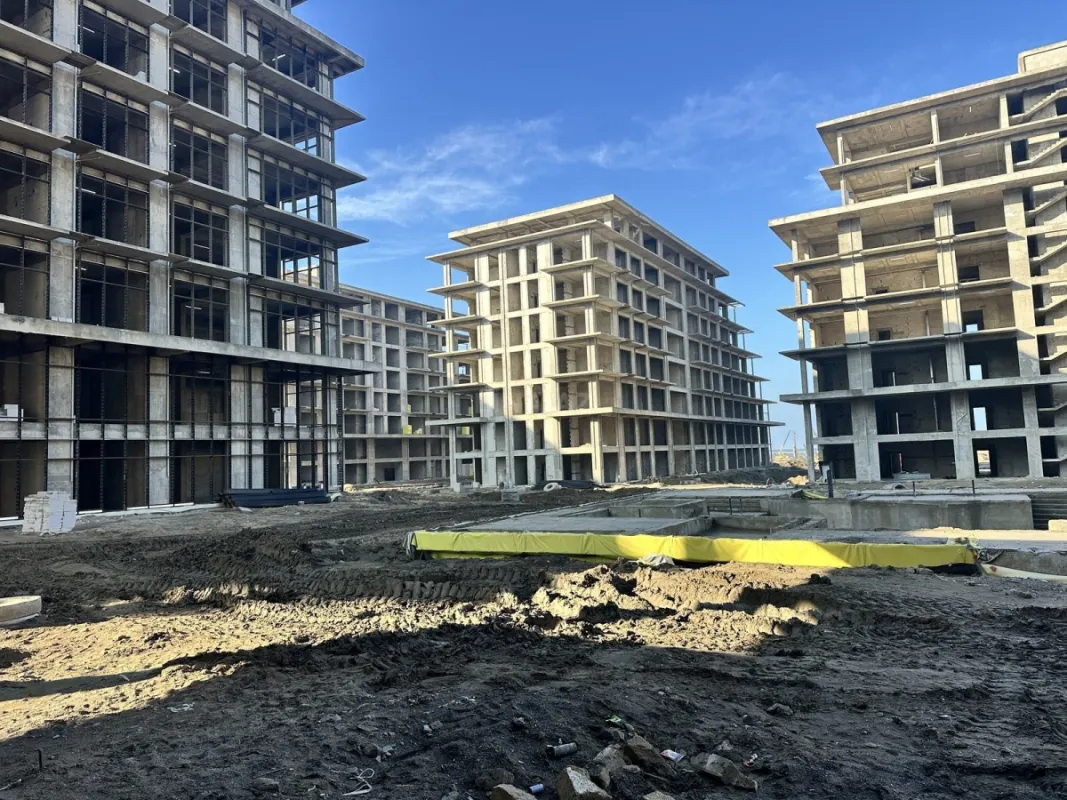 Satılır 1 otaqlı mənzil 56.9 m²