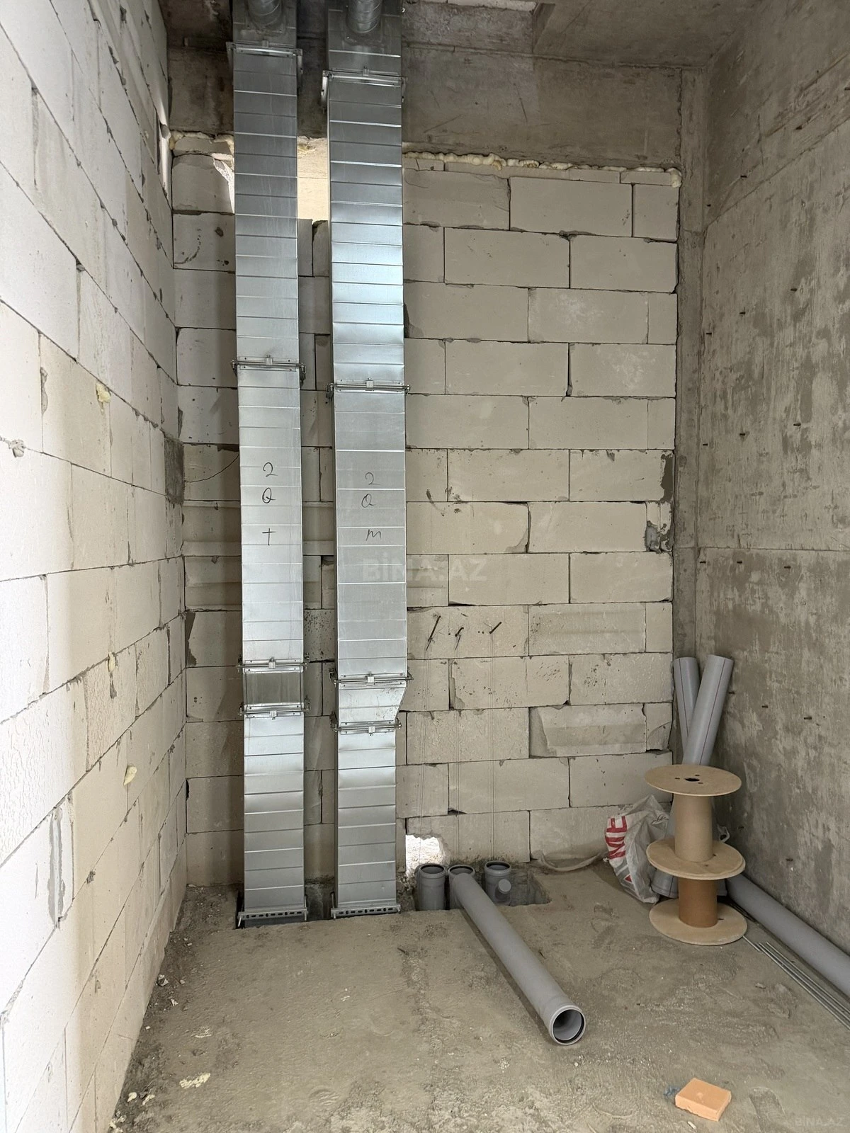 Satılır 1 otaqlı mənzil 56.9 m²