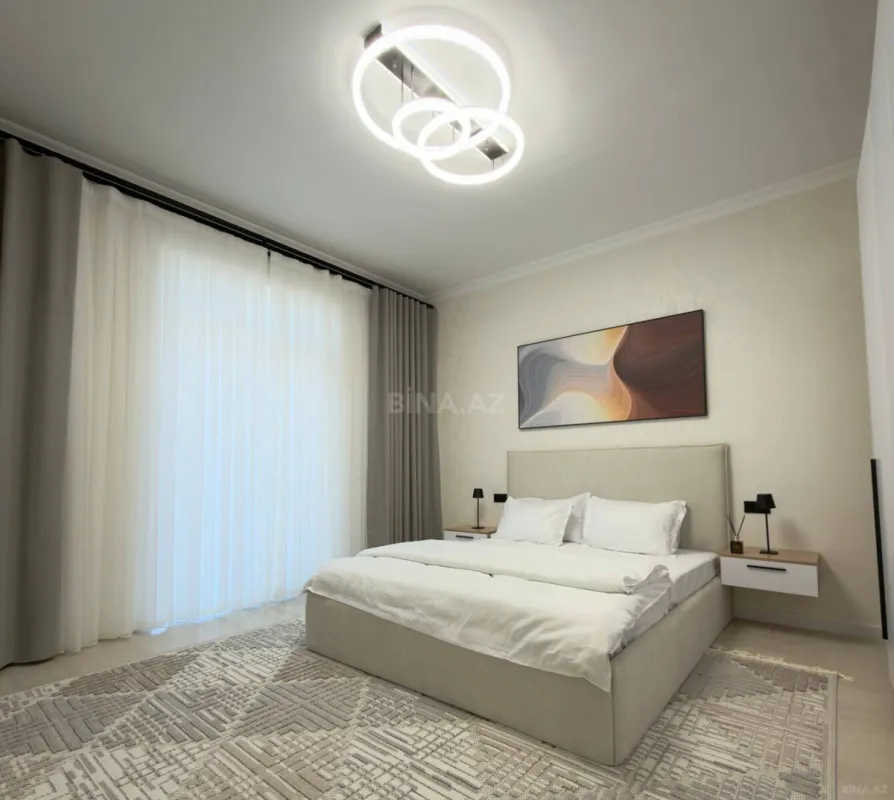 Kirayə verilir 3 otaqlı mənzil 130 m²