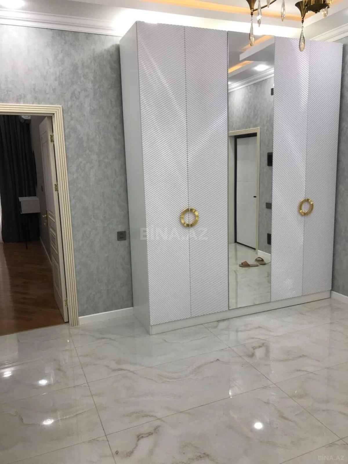 Kirayə verilir 3 otaqlı mənzil 110 m²