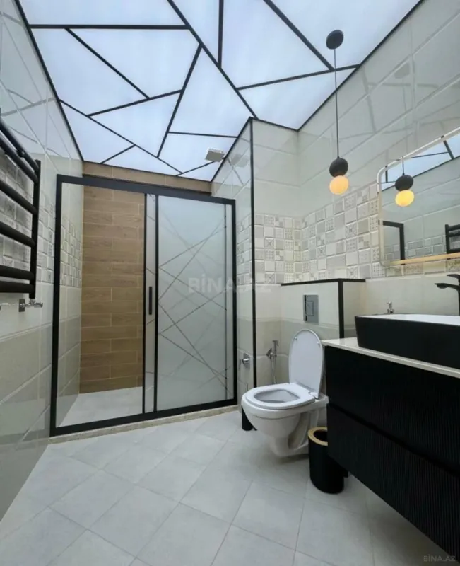 Kirayə verilir 2 otaqlı mənzil 92 m²