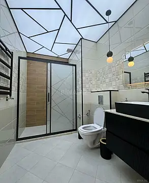 Kirayə verilir 2 otaqlı mənzil 92 m²