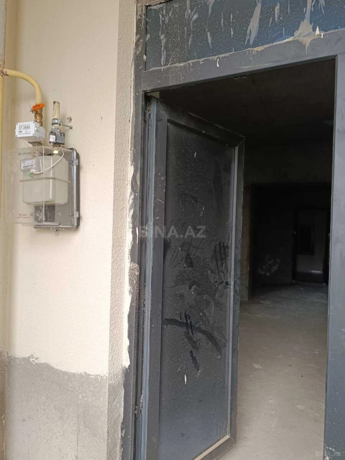 Satılır 2 otaqlı mənzil 98 m²