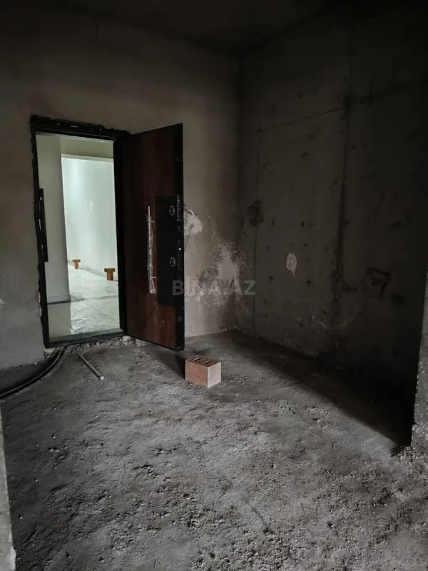 Satılır 2 otaqlı mənzil 98 m²