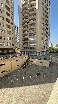 Kirayə verilir 3 otaqlı mənzil 120 m²