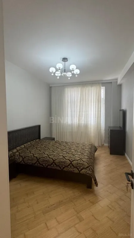 Kirayə verilir 3 otaqlı mənzil 120 m²