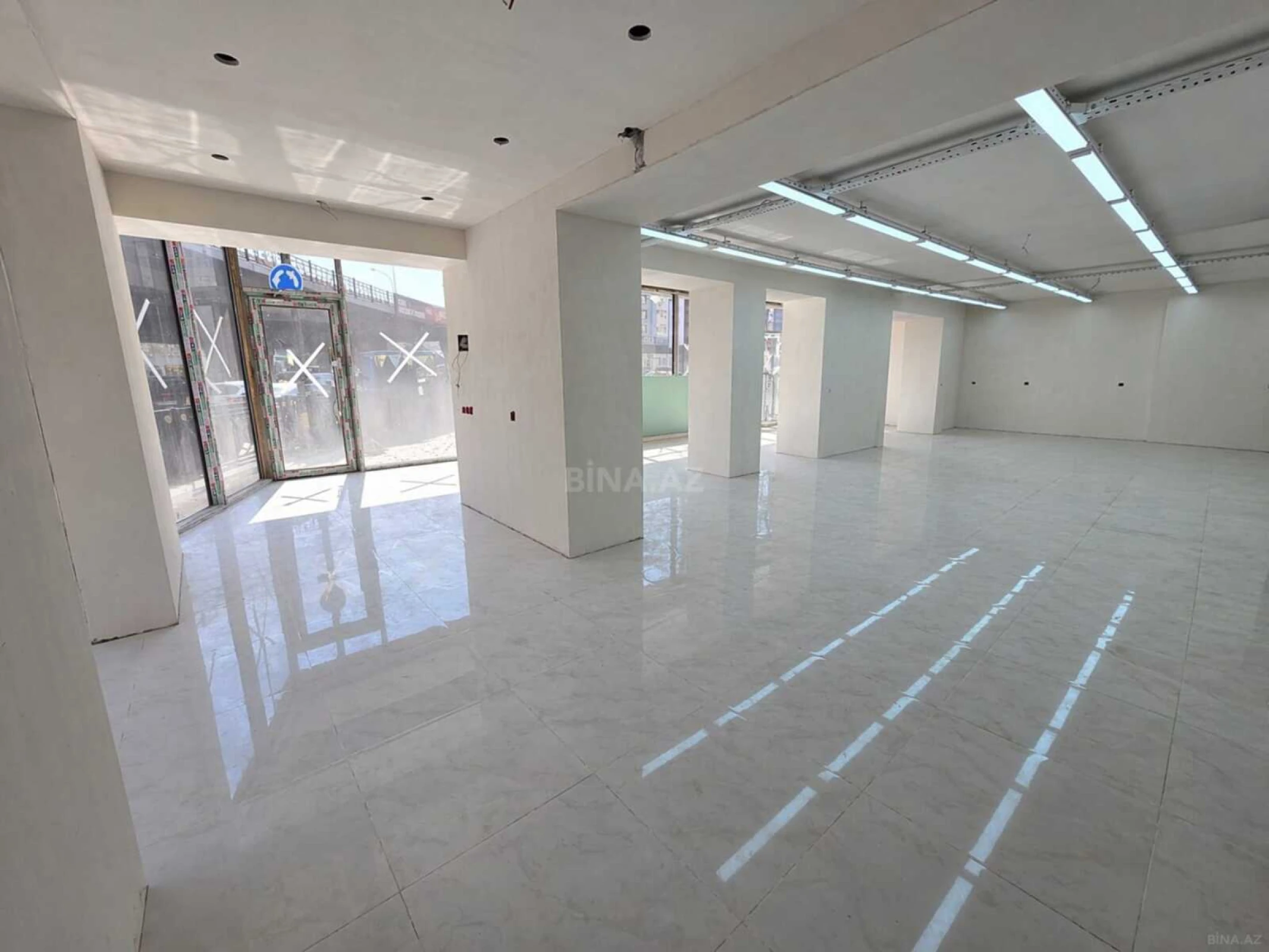 Kirayə verilir obyekt 90 m²