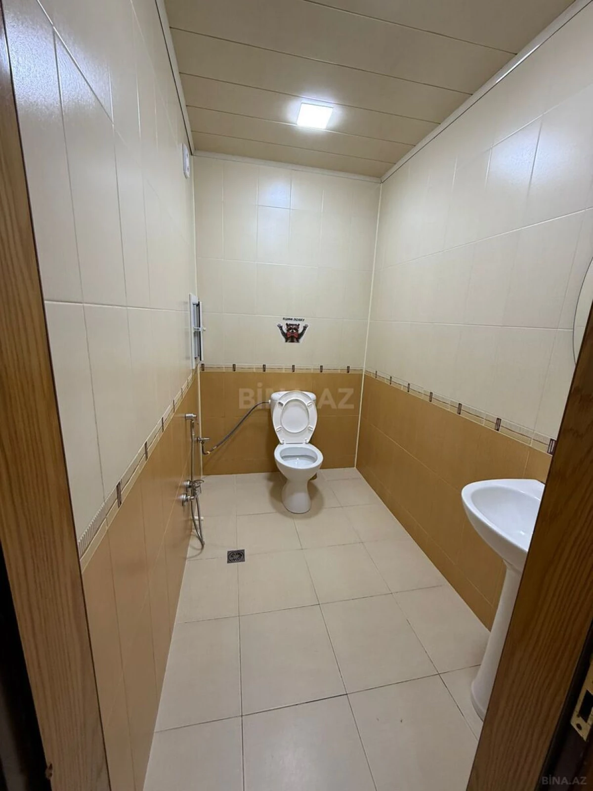Kirayə verilir 3 otaqlı mənzil 145 m²