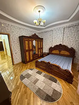 Kirayə verilir 3 otaqlı mənzil 145 m²