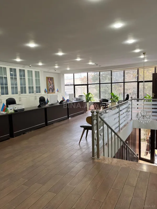Kirayə verilir 5 otaqlı ofis 210 m²