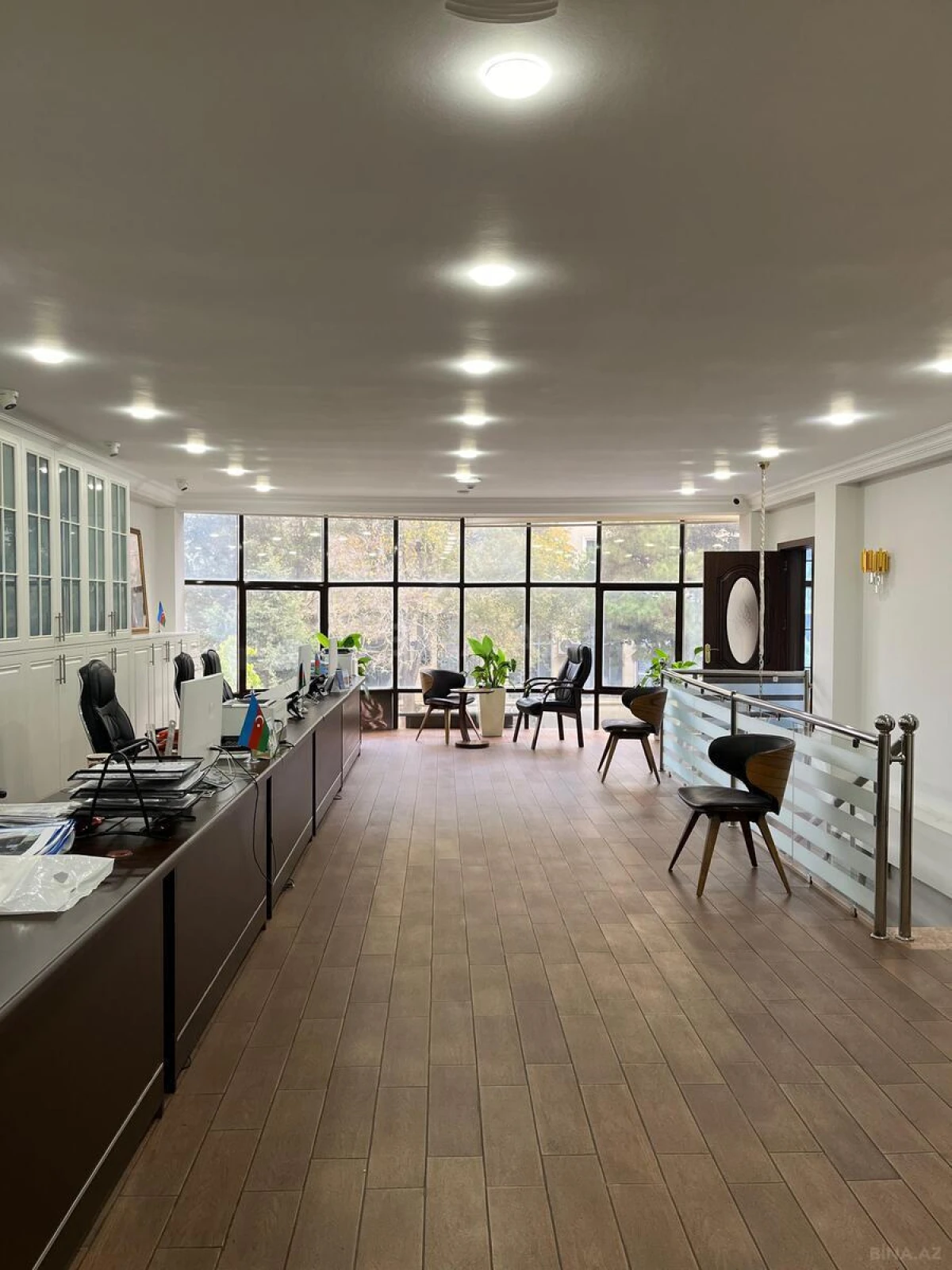 Kirayə verilir 5 otaqlı ofis 210 m²