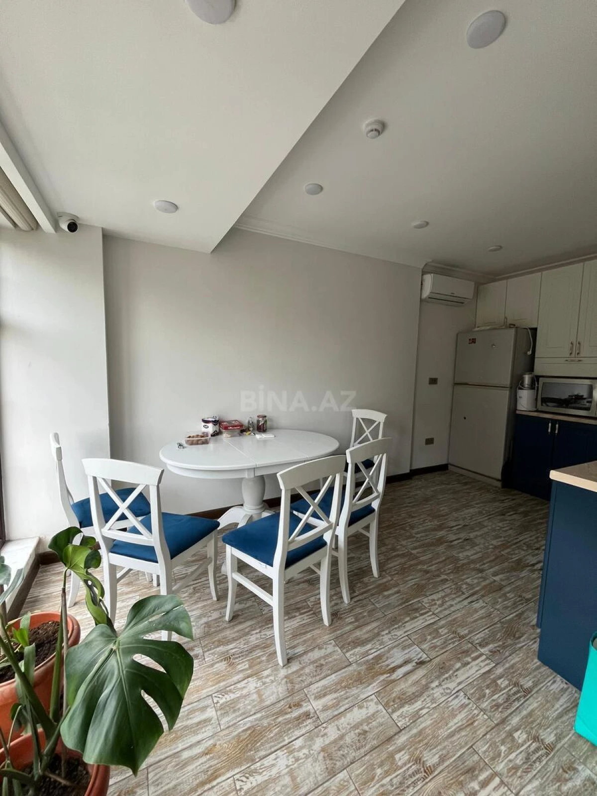 Kirayə verilir 5 otaqlı ofis 210 m²