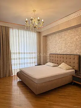 Kirayə verilir 4 otaqlı mənzil 210 m²