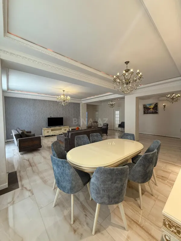 Kirayə verilir 4 otaqlı mənzil 210 m²