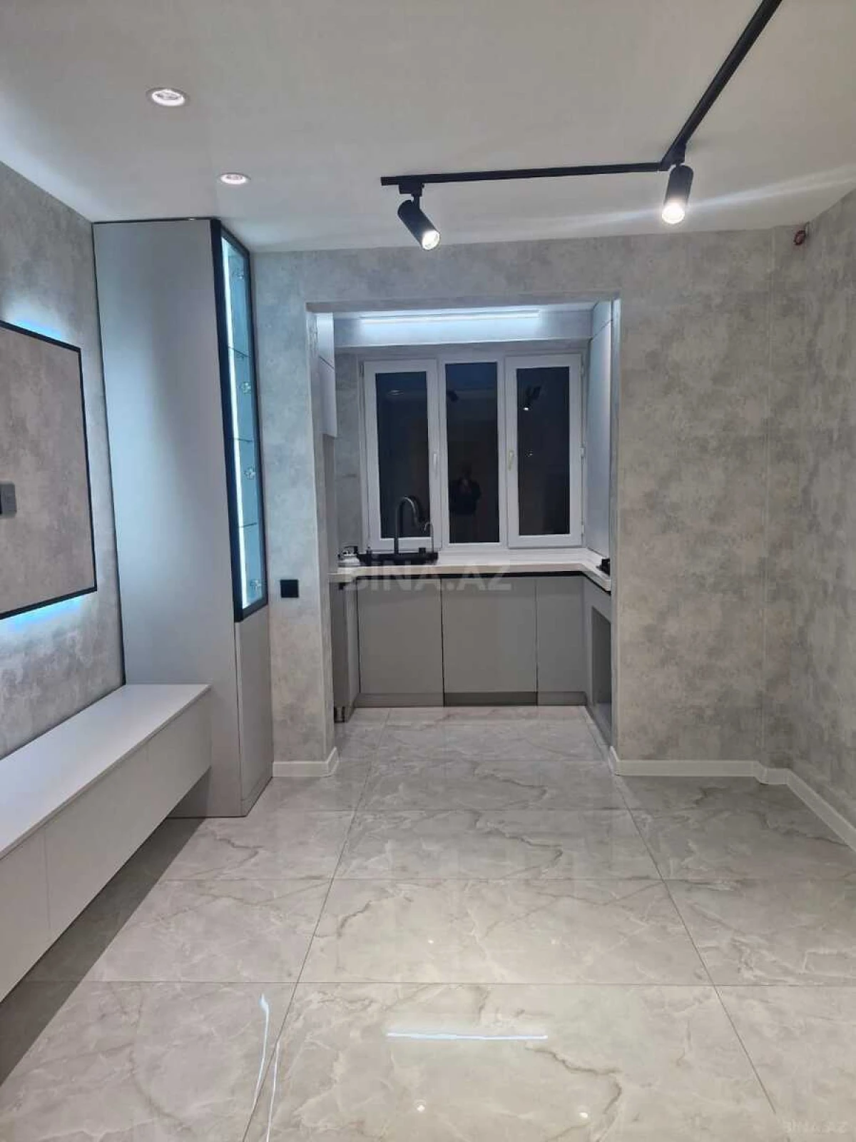 Satılır 4 otaqlı mənzil 90 m²