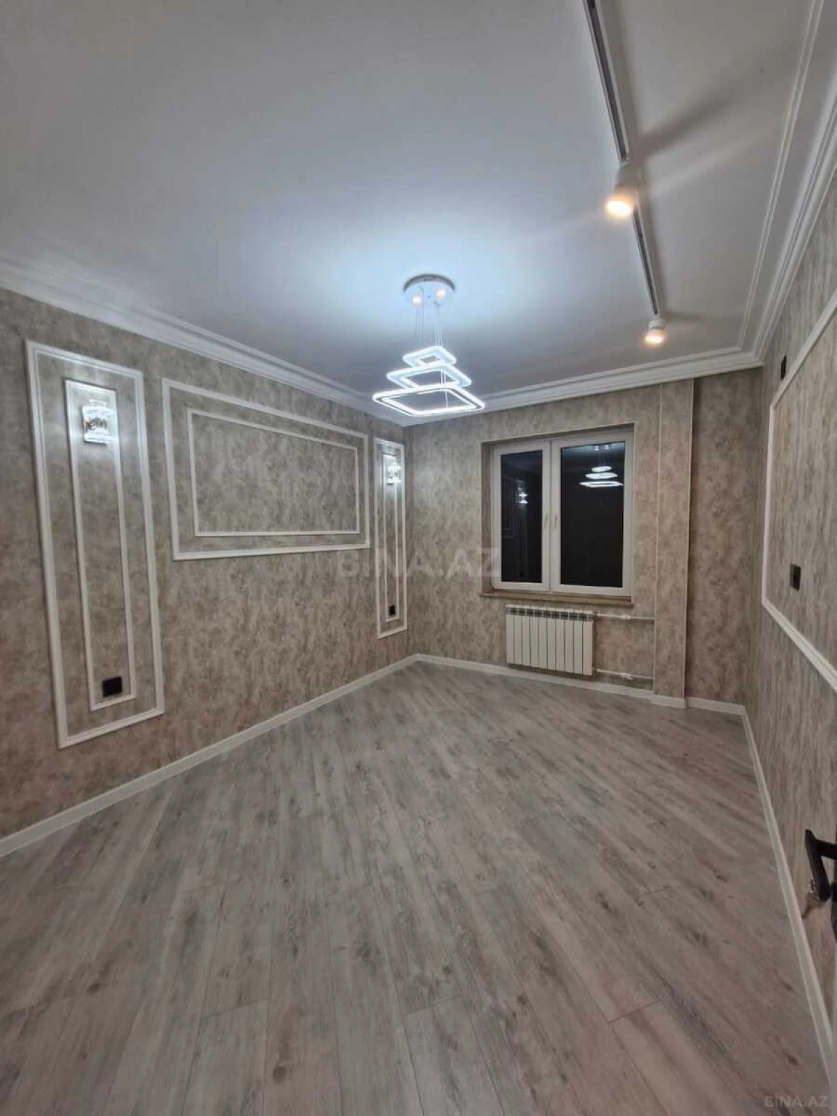 Satılır 4 otaqlı mənzil 90 m²