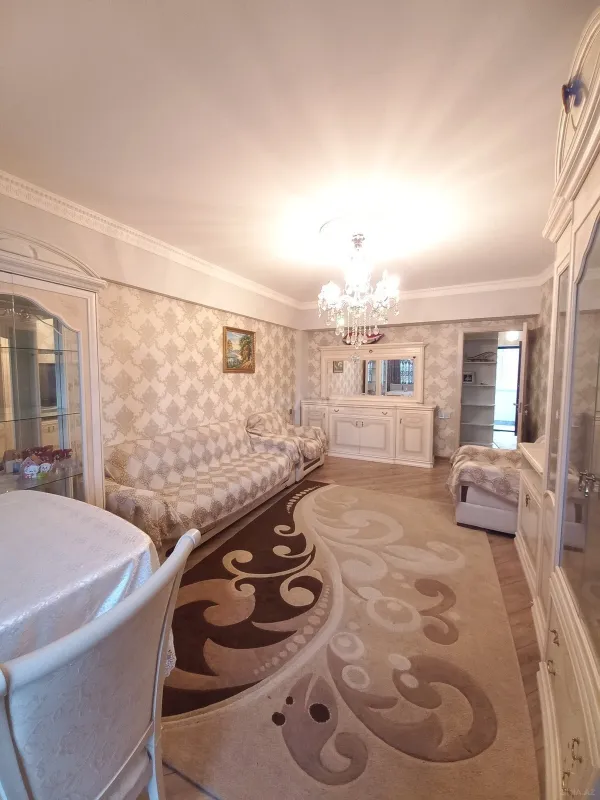 Satılır 3 otaqlı mənzil 80 m²