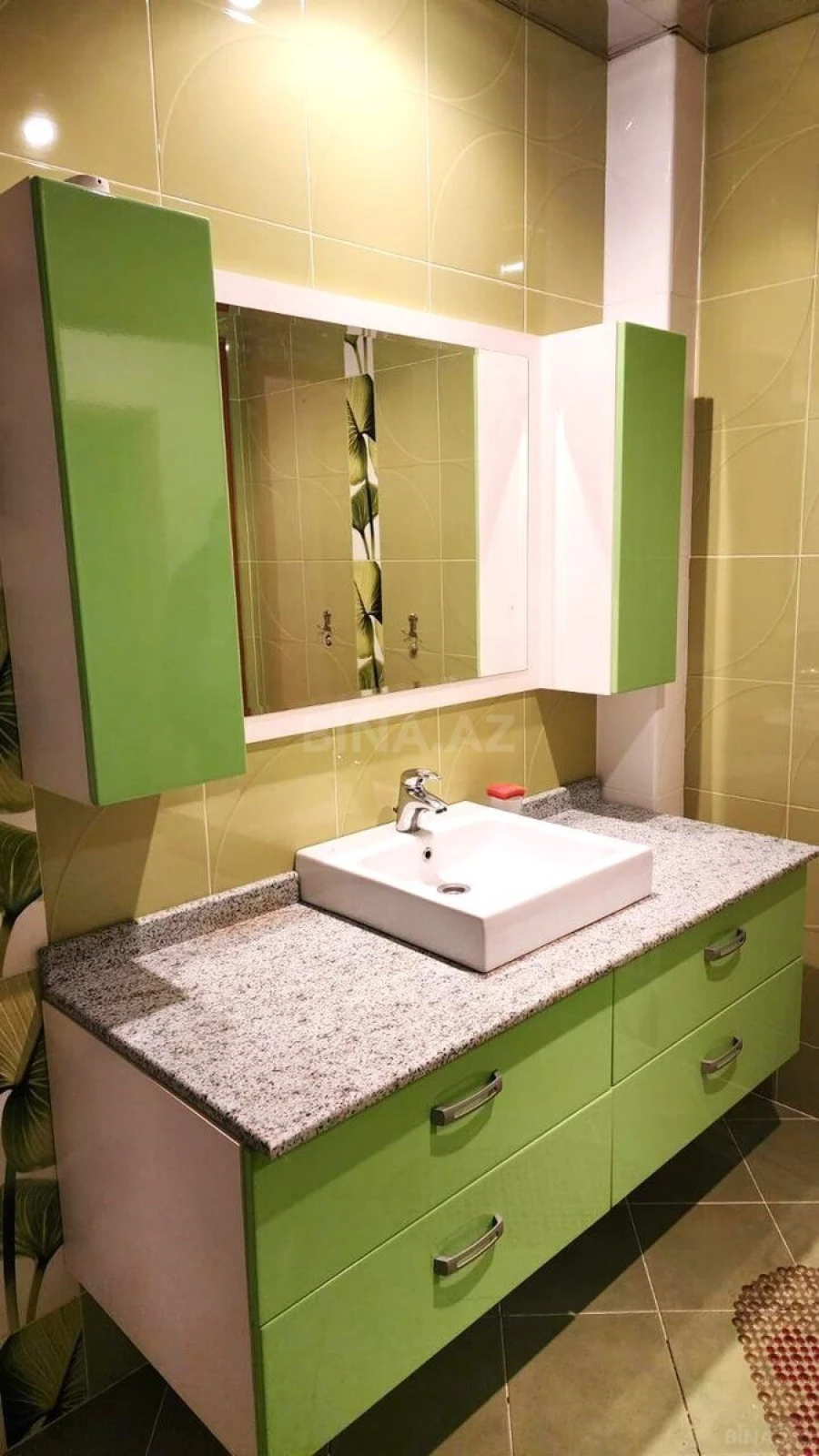 Kirayə verilir 4 otaqlı mənzil 215 m²