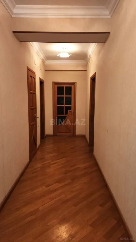 Kirayə verilir 4 otaqlı mənzil 215 m²