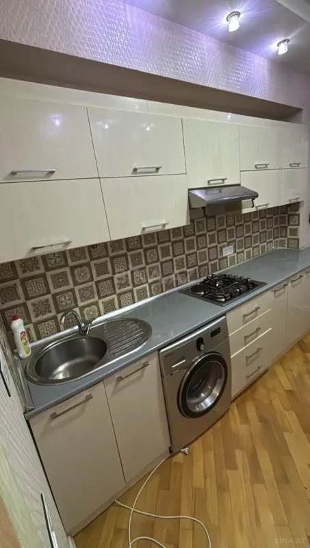 Kirayə verilir 2 otaqlı mənzil 60 m²